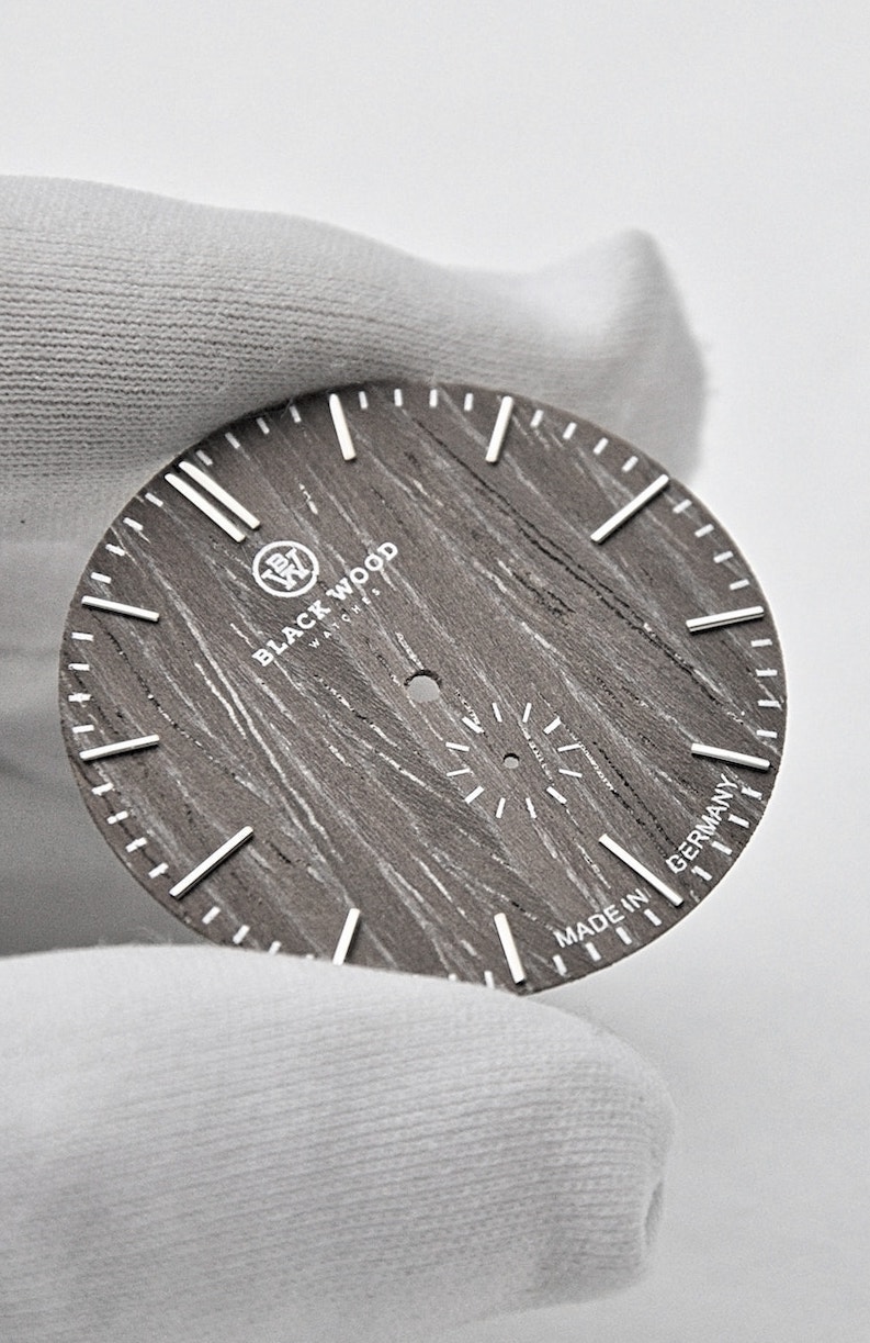 BLACK WOOD Mt.Belchen 40 Gantone Ziffernblatt